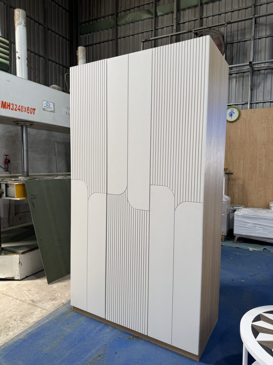 tủ quần áo cánh cnc sơn PU