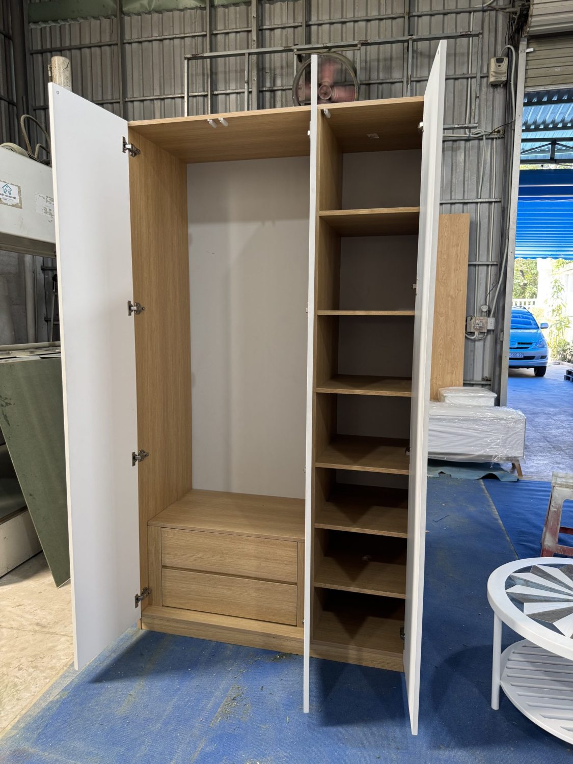tủ quần áo cánh cnc sơn PU