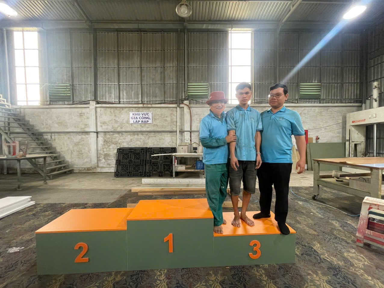 bục xếp hạng thi đấu